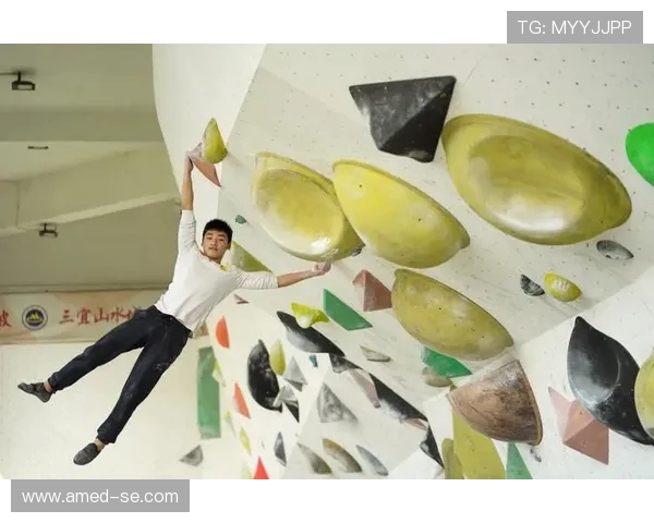 重庆攀岩队在比赛中的攻防表现分析与未来发展建议